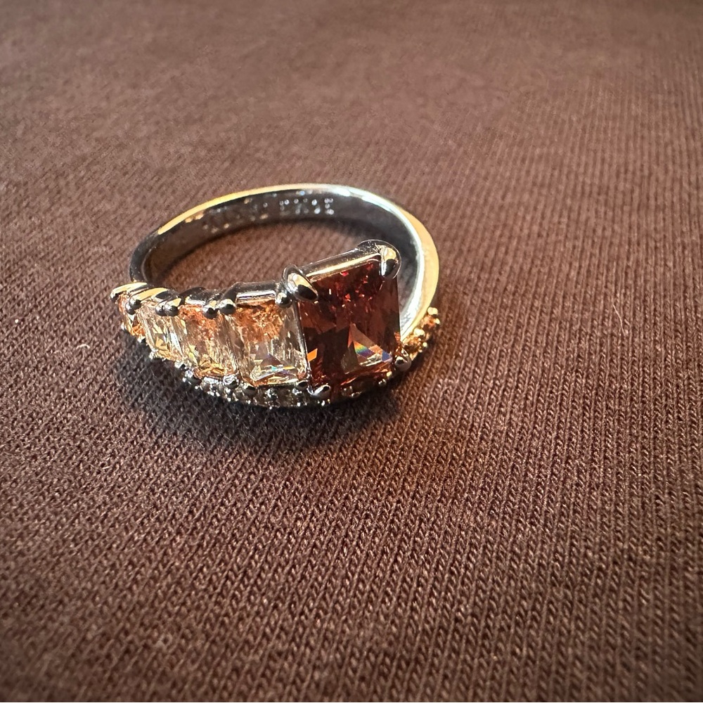 🤎 Casual Beauty – Brown Tourmaline Ring 🤎
Bomb Party | Hematite Plating